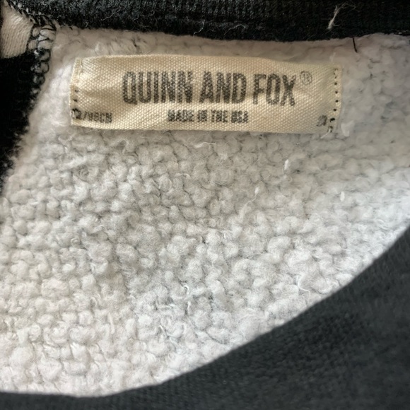 Quinn and Fox Dress Fleece Black White Chameleon - Picture 5 of 8